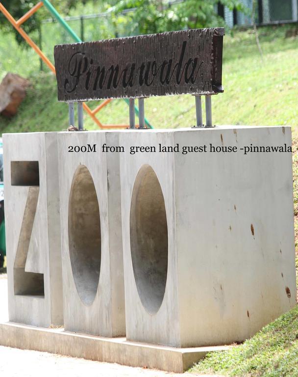 Green Land Guest House Pinnawala  Bagian luar foto