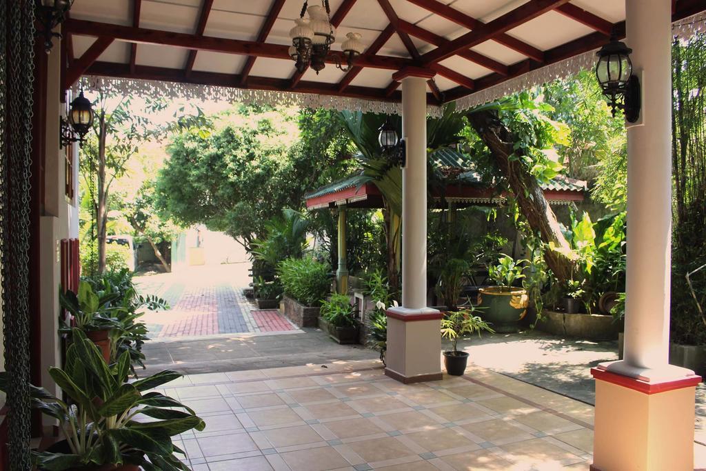 Green Land Guest House Pinnawala  Bagian luar foto